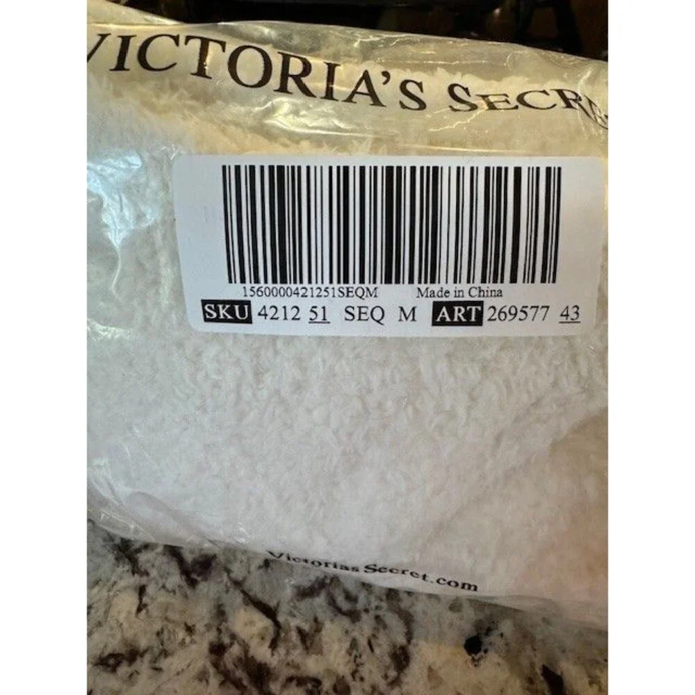 PINK‎ Victorias Secret Co-zzzy Fleece Boxy Fuzzy Pajama Shorts White Creamer MED